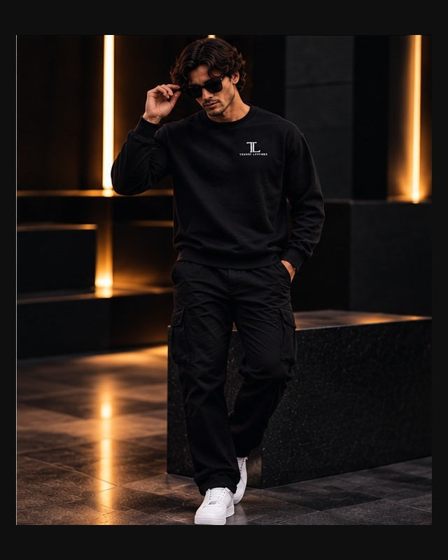 Full-body Trendi Levendi model photo, dark studio, distinct pose